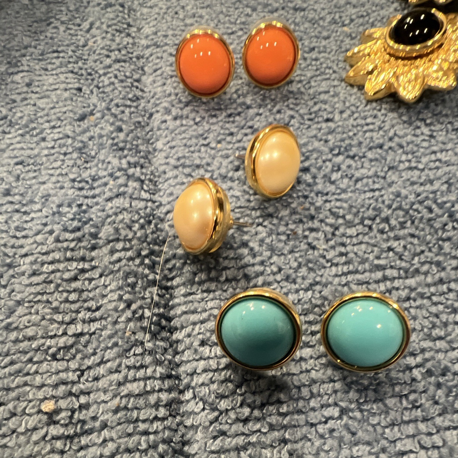 Joan Rivers Gold Tone Earrings Mixed Lot 4 Pairs Flower Black Cabochon