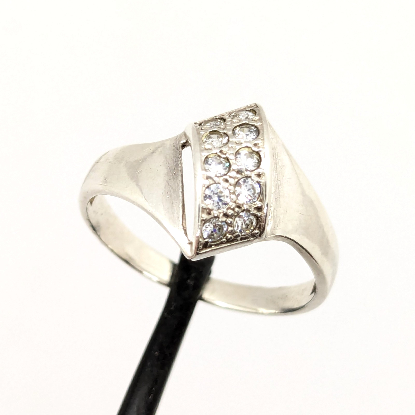 Vintage Elegant RING Silver 925 with Chic Bright Inserts -size: 8US (18mm) | #47