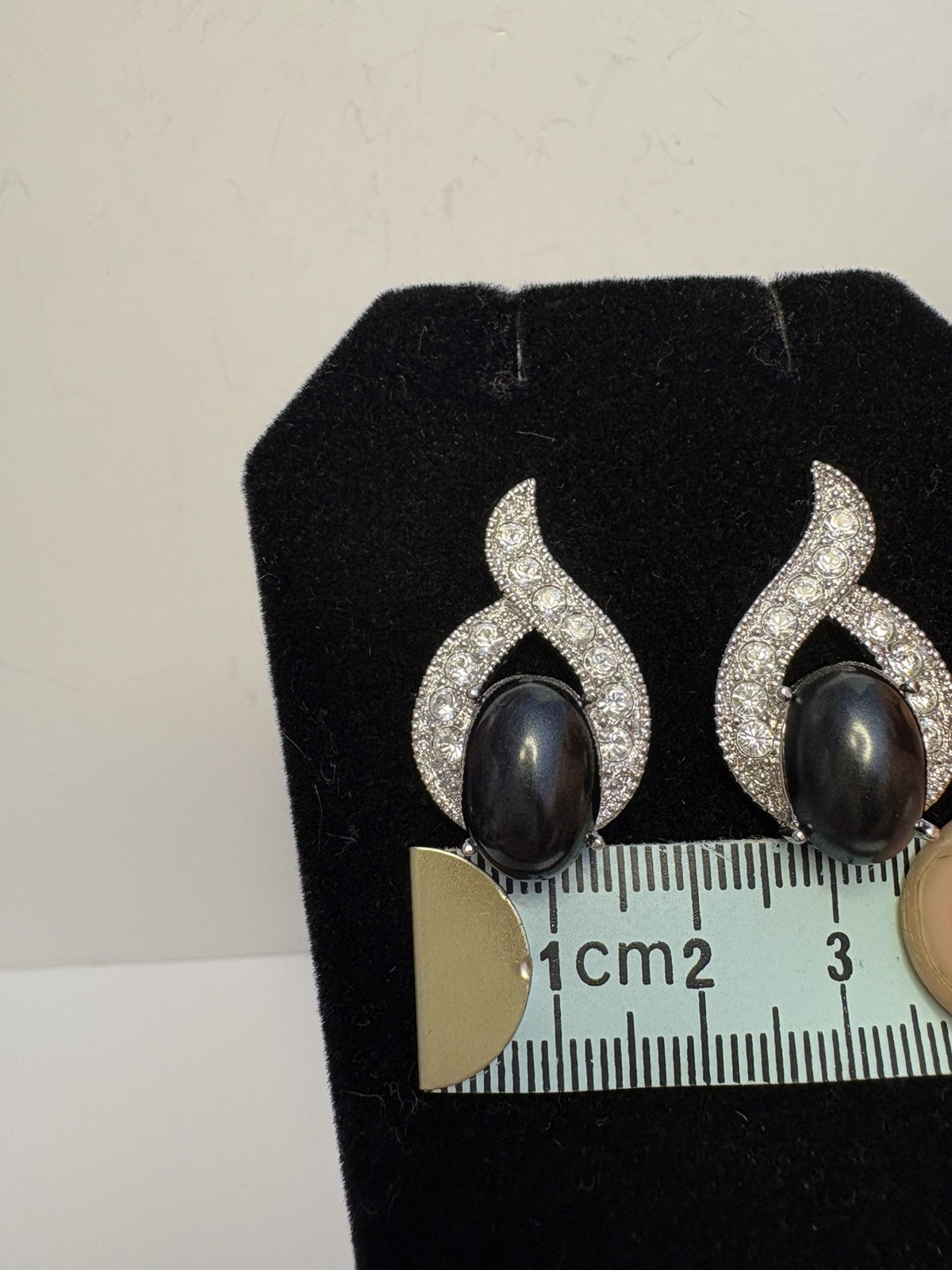 Vintage Fifth Avenue Collection Butler Crystal Rhinestone Earrings Silver Studs