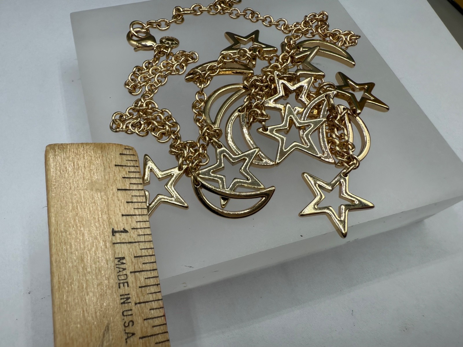 ESTATE GOLD TONE CRESCENT MOON STAR MULTI CHARM SIGNED CHAIN NECKLACE 26″