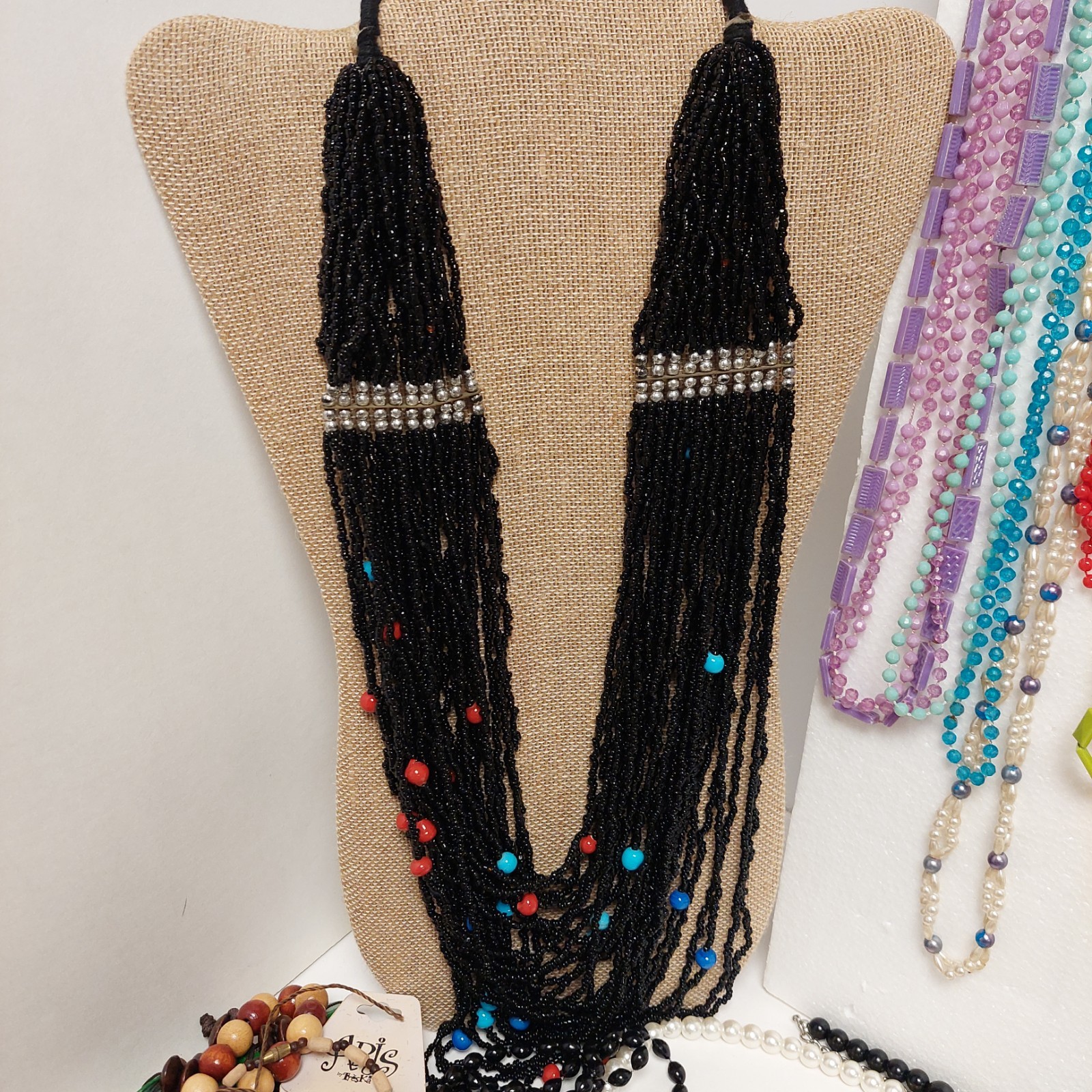 100 Pc Vtg-Now Beaded Necklaces Assorted Colors And Types