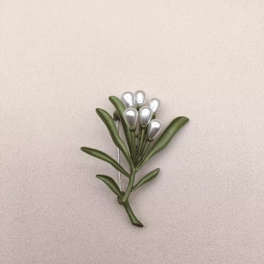 Vintage Green Color Plant Pearls Brooch Pin Flower Brooch For Women Jewelry Gift