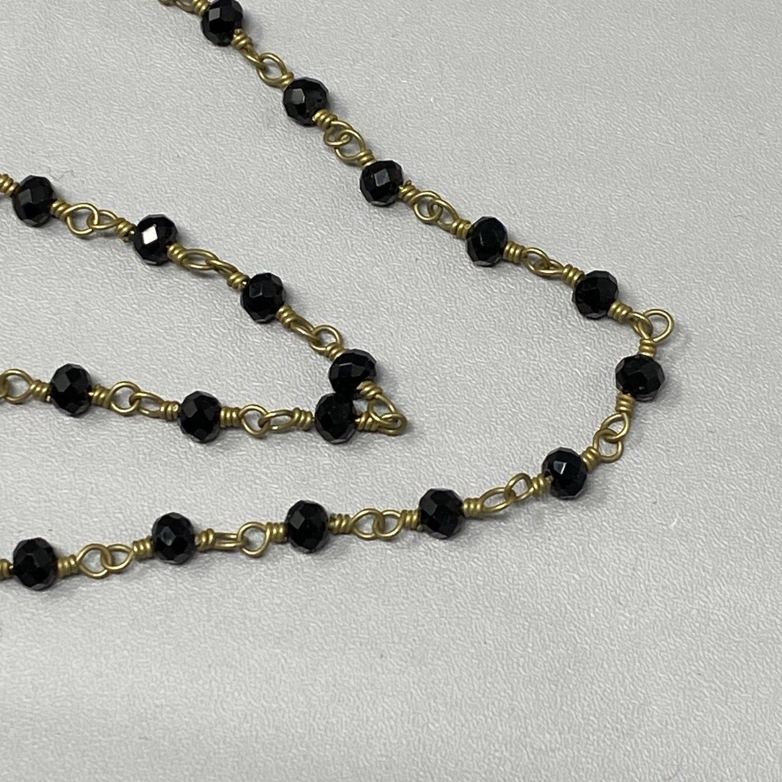 Designer Glass Bead Necklace R&R Coin Charm Chain Links Black Facet Retro 28″