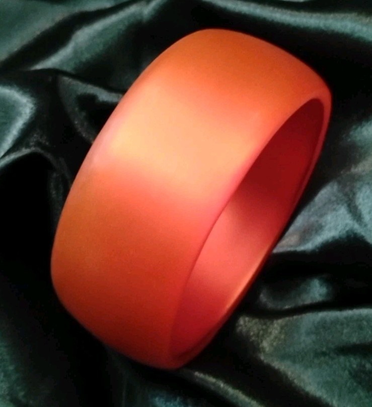 Vintage Orange Candy Toned Thick ACRYLIC/Lucite Bangle Bracelet!