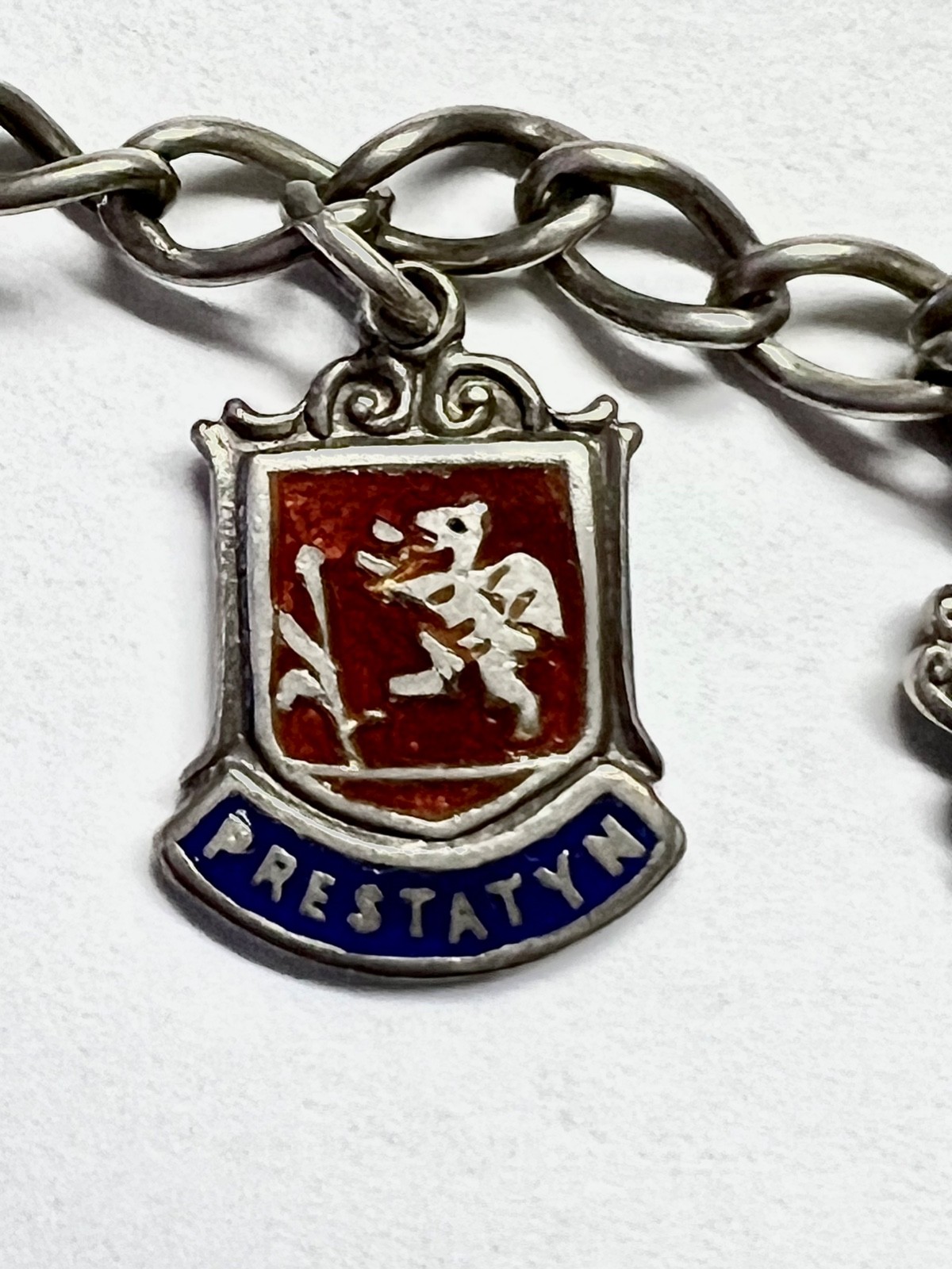 Vintage sterling charm bracelet w/ 14 silver & enameled charms – United Kingdom
