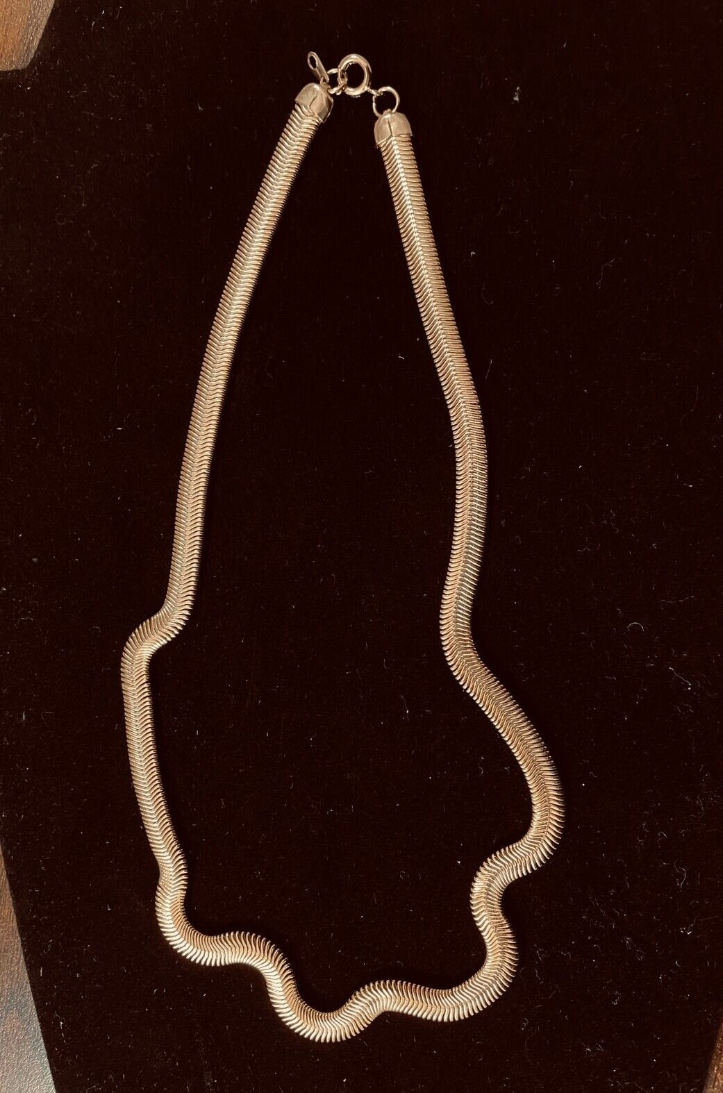 Snake Chain Collar Necklace 17″ Goldtone Metal Classic Estate Jewelry
