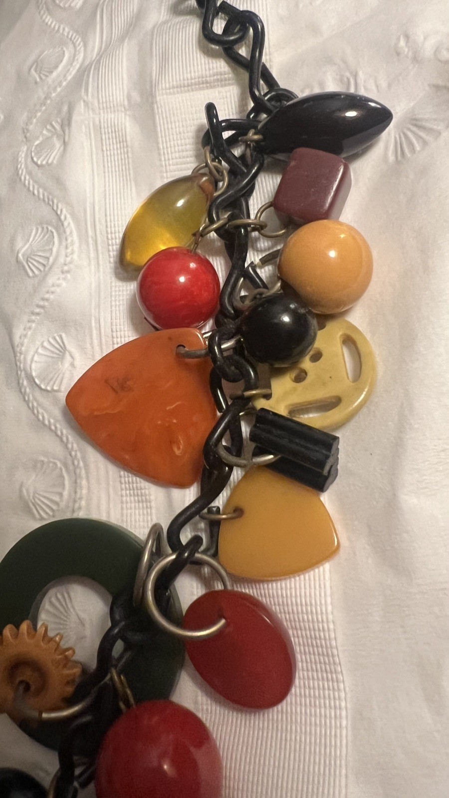 Vintage Unique Bakelite&Lucite Charm Statement Necklace buttons/beads shapecharm