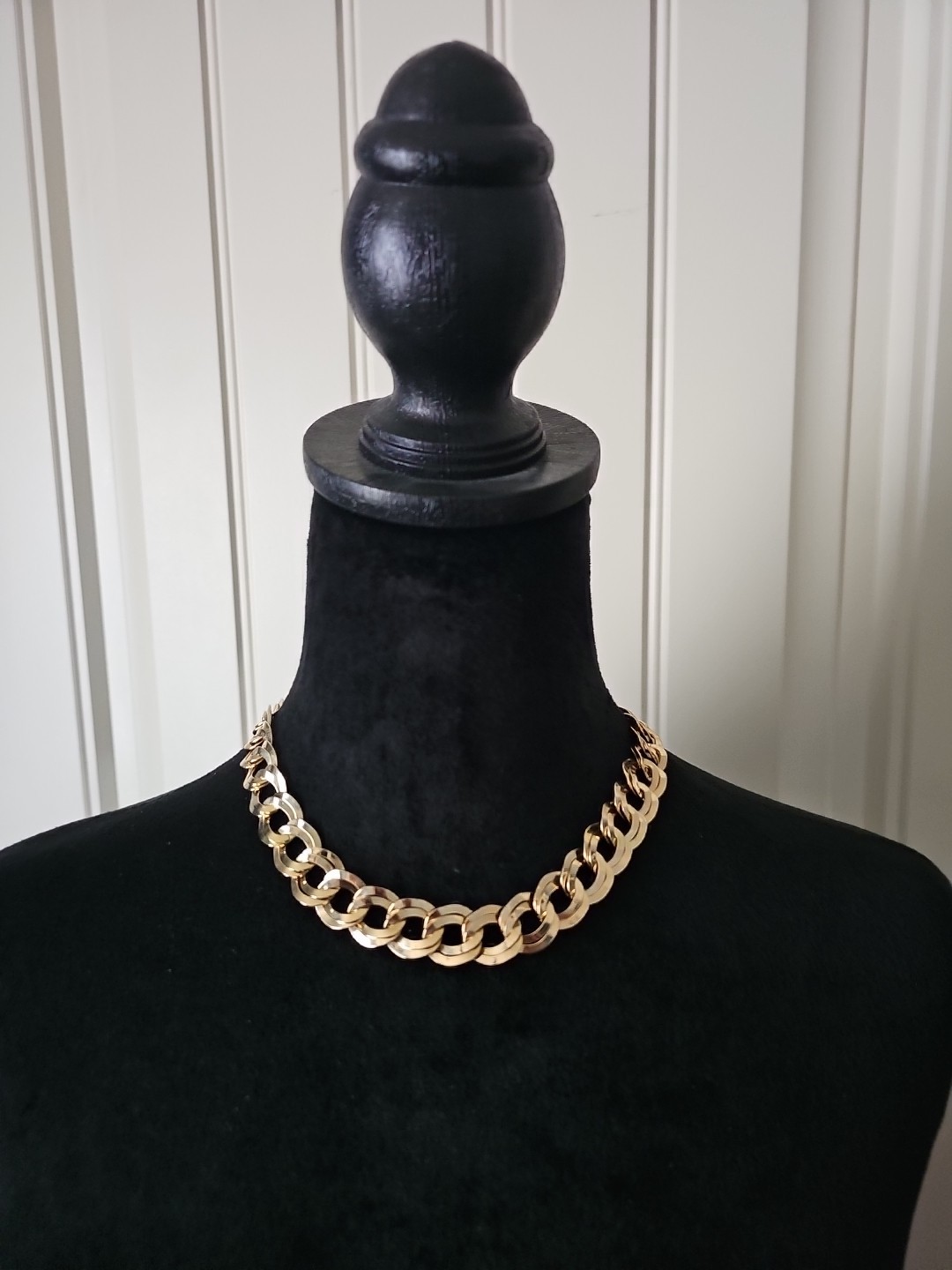 Vintage 90s Goldtone Classic Interlocking Chain Choker Necklace Unsigned 17″