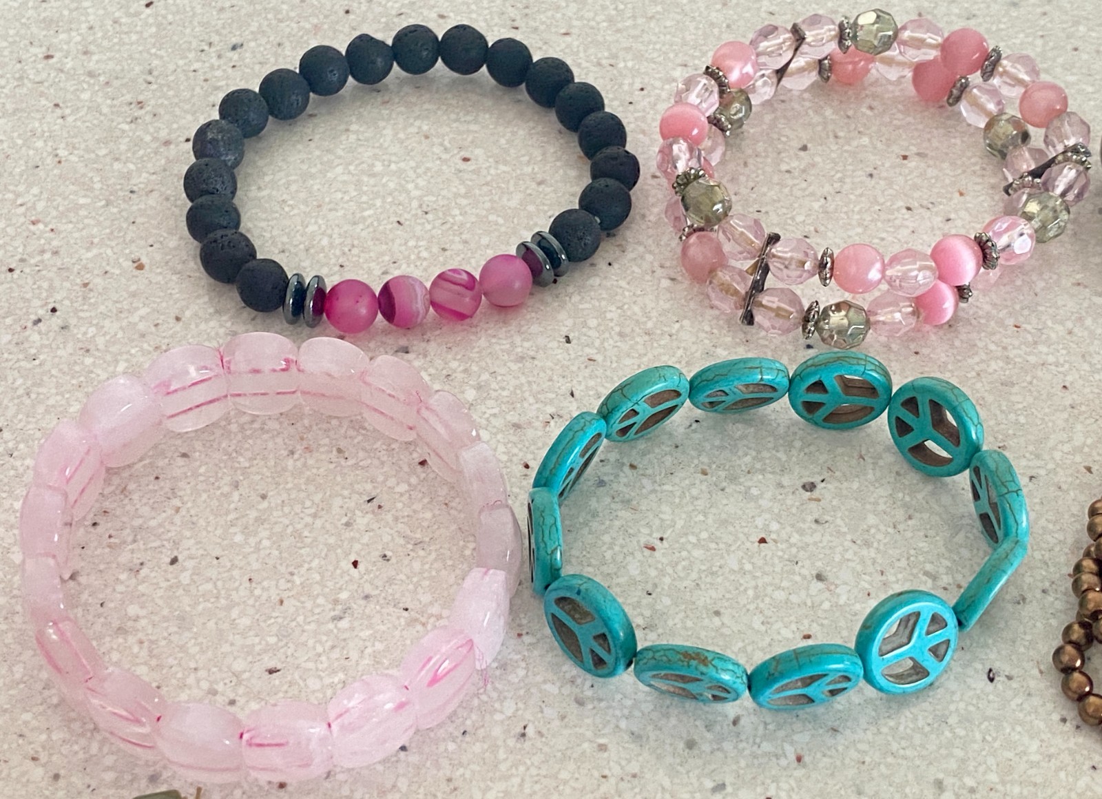 Lot of 16 Bracelets Beaded Stretch Gemstone Wood Lucite Stackable Lizas Kissaka