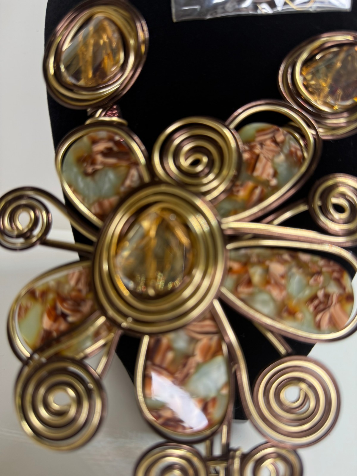 Celluloid Acetate Metal Wire Flower Statement Necklace Set