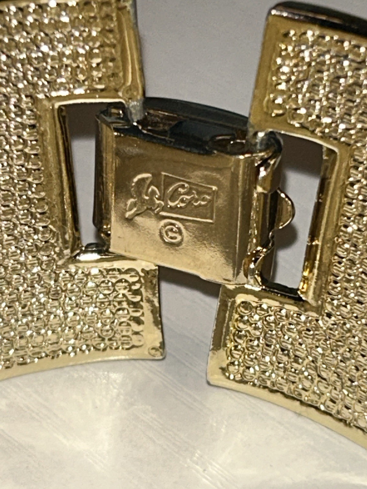 Vintage Coro Pegasus Gold Tone Modernist Panel Bracelet Leaf Textured Wide 6.75”