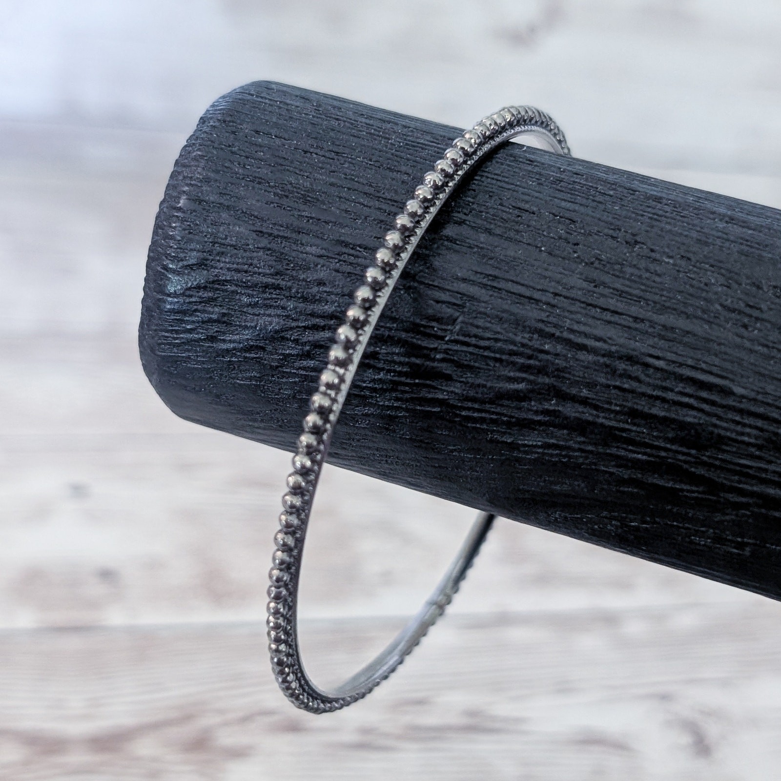 Vintage Bracelet Dark Grey Raised Ball Design Thin – 8″
