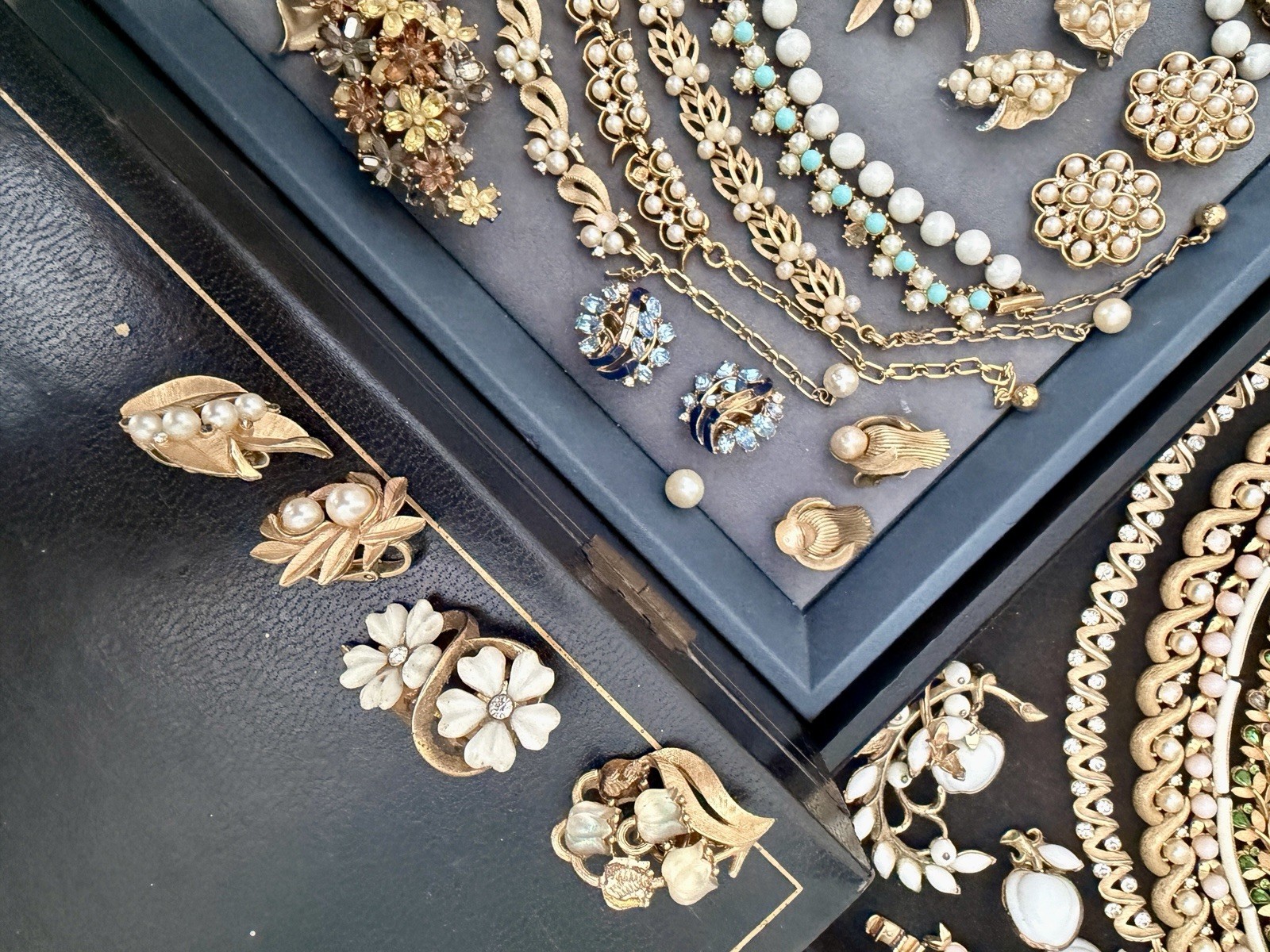Vintage 100% CROWN TRIFARI Jewelry Lot Missing Stones Minor Repairs 38 Pieces