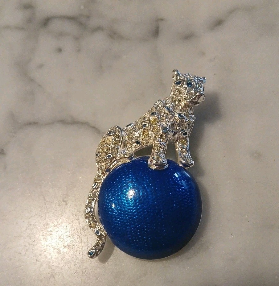 Amazing Vintage Napier Brooch Silvertone Leopard on Blue/Earth/Ball Crystals