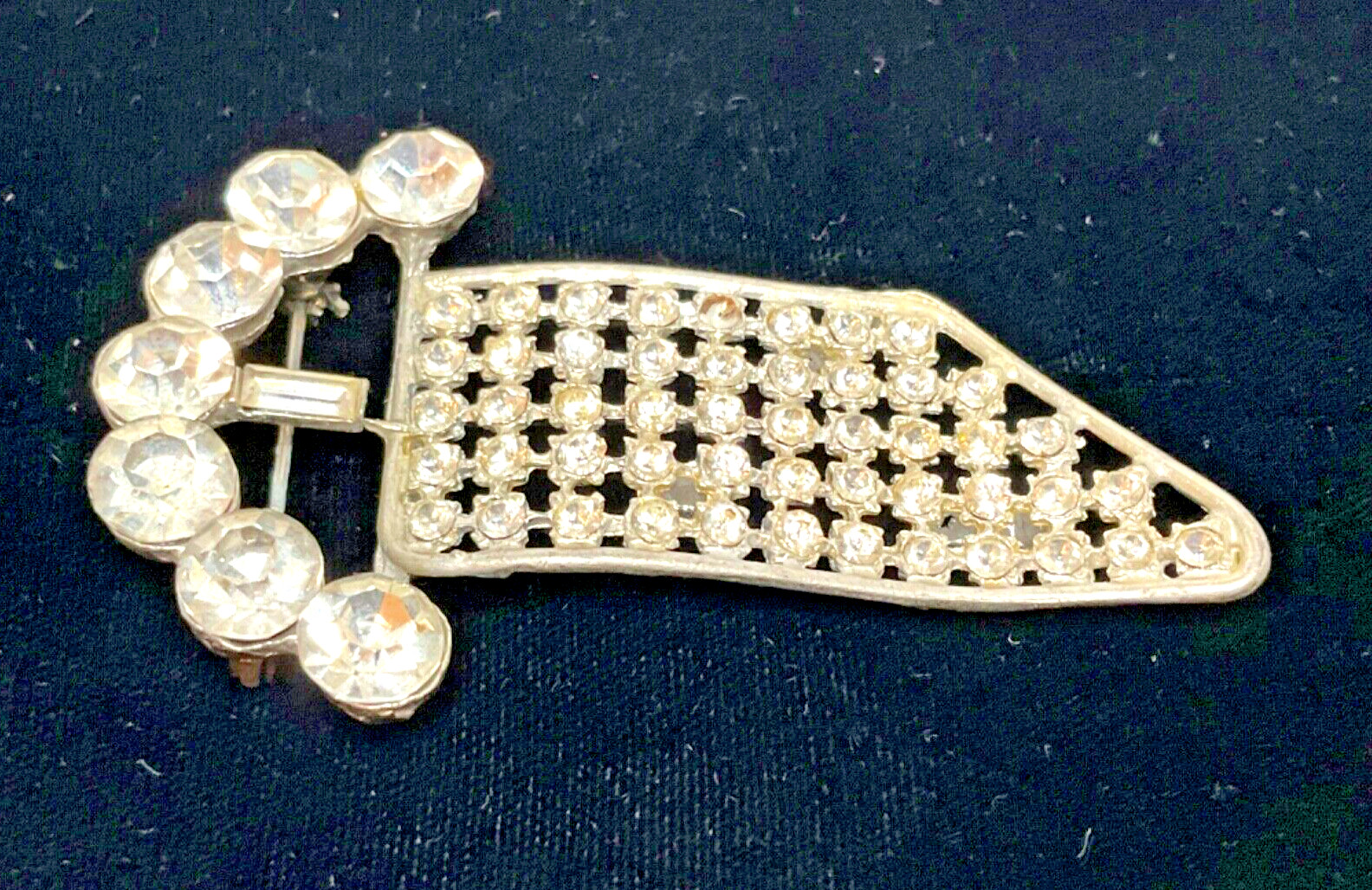 Brooch Interesting Design Faceted Crystal Rhinestones Silvertone Vintage