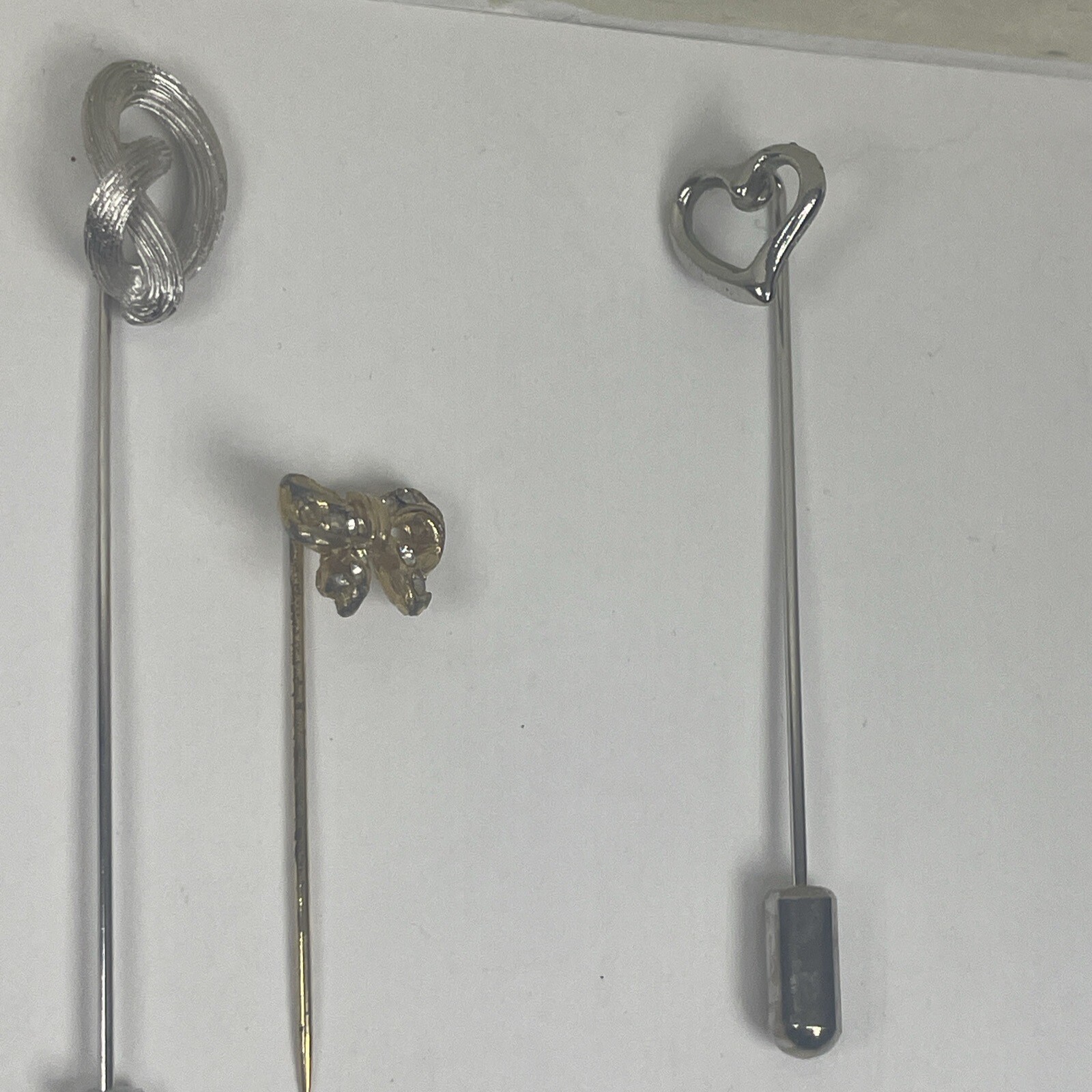 Vintage Lot Clips Pins Jewelry Novelty Assorted Shapes & Sizes