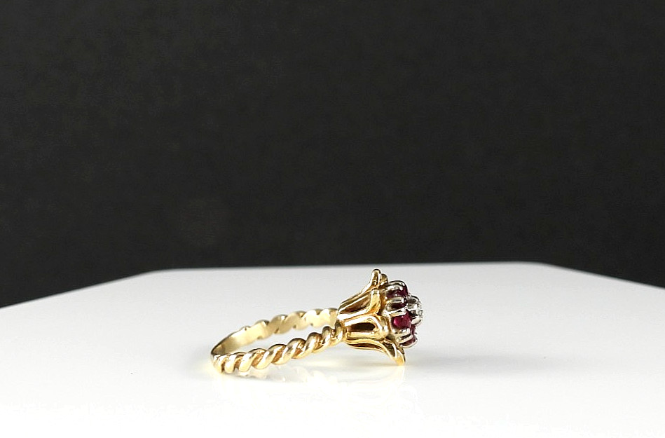 Vintage Solid 14K Yellow Gold Ring Ruby Diamond Cluster Fine Fancy Jewelry