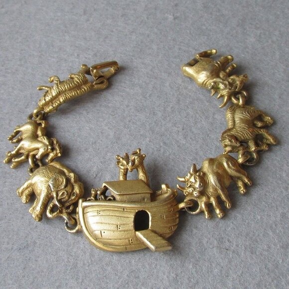 Vintage 80s Signed A.J.C. Noah’s Ark Animals Bible Antique Gold Tone Bracelet