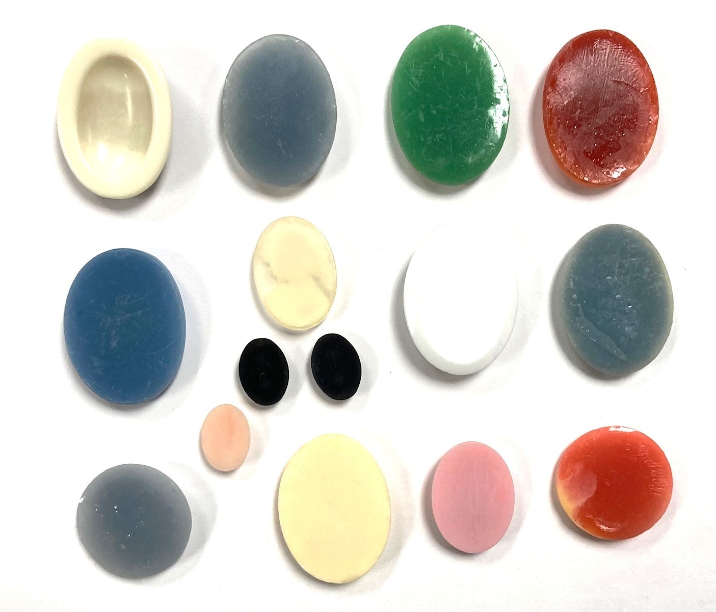 15 Vintage Acrylic Cameos (Hong Kong, Japan, West German) DIY Jewelry Making C81