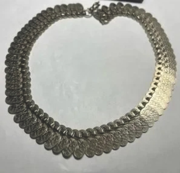 Retro Vintage 15” Embossed Link Choker-Silver Metal With Flower Design.