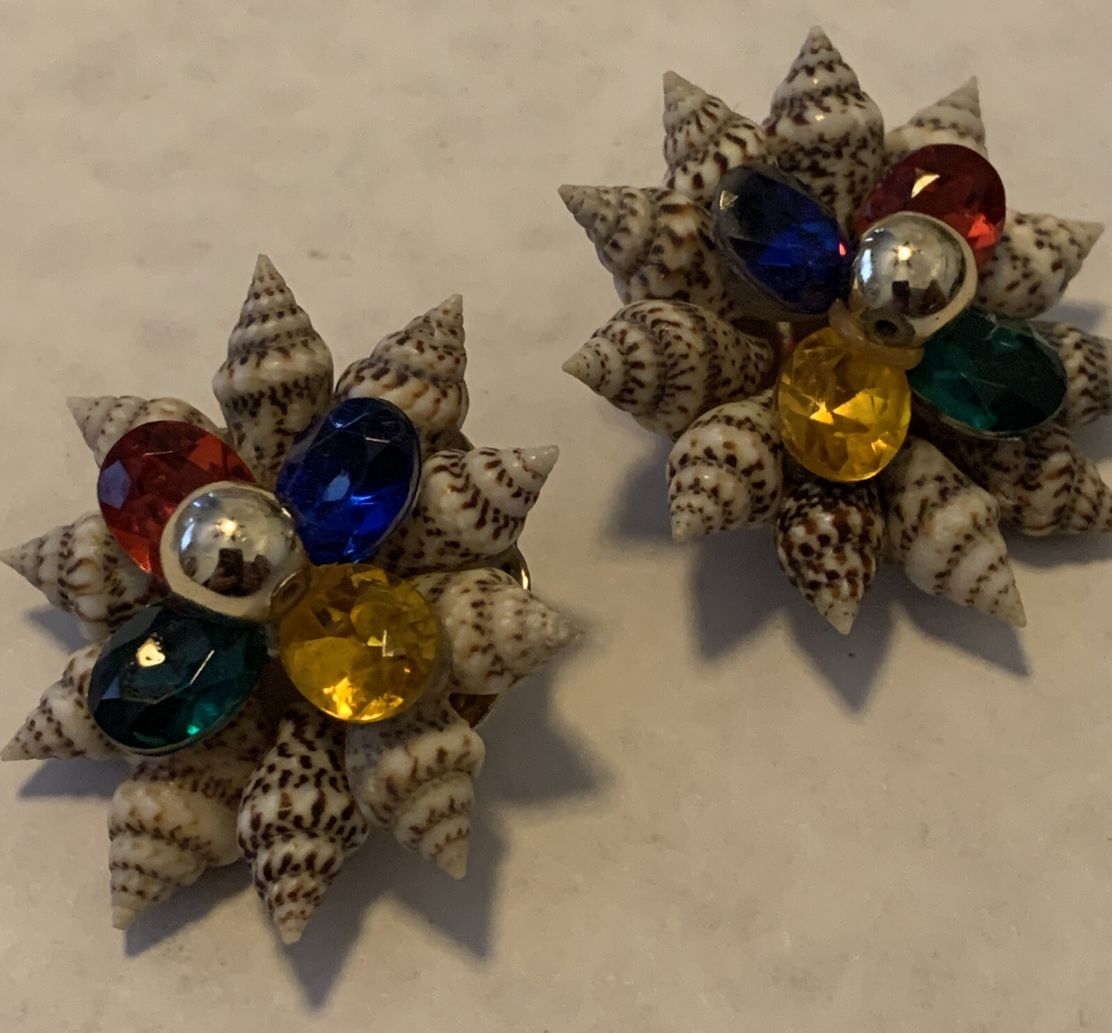 Vintage SHELL Multicolor Rhinestone Cluster Starburst Art Earrings Beach Clip