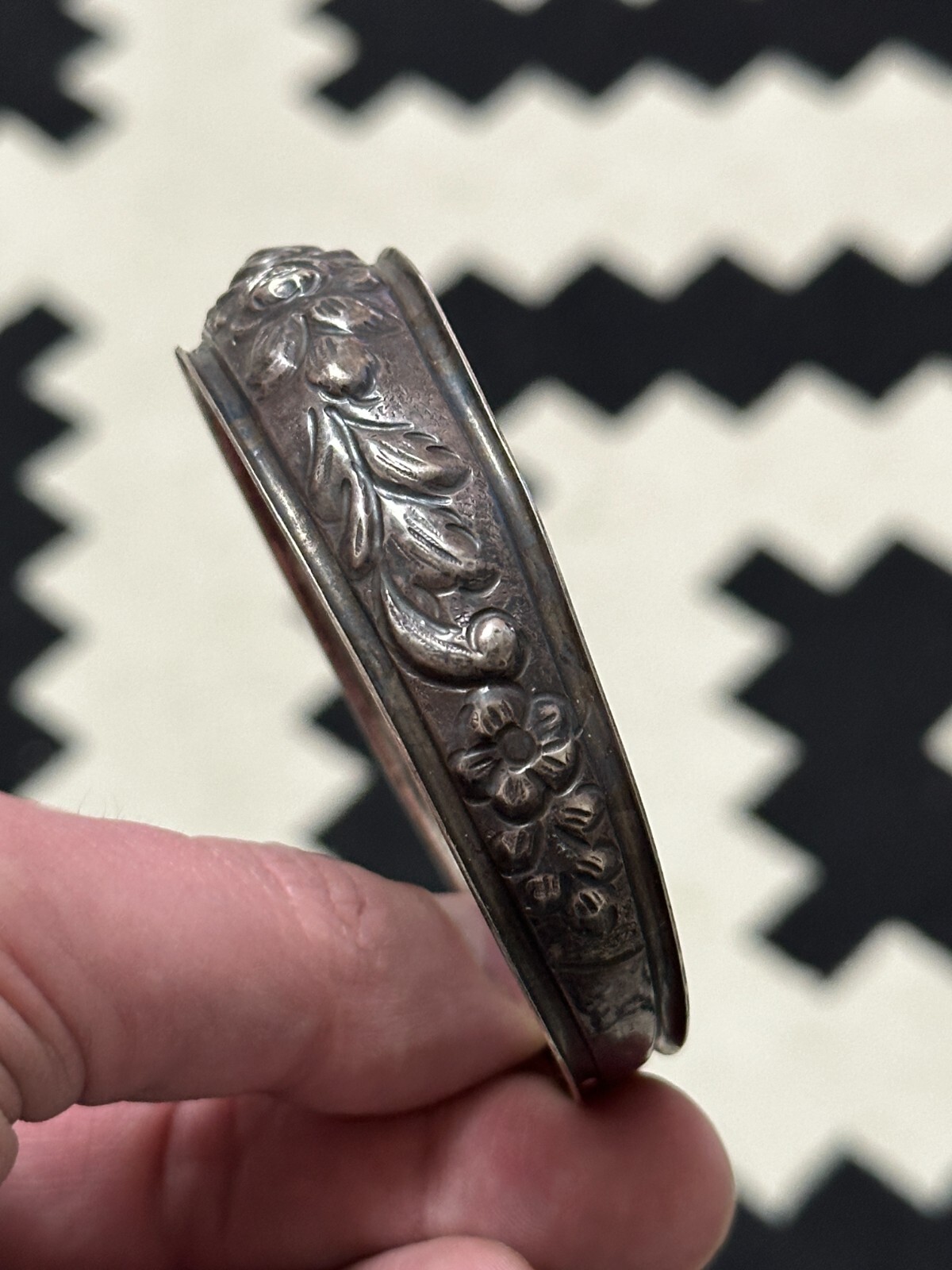 Vintage 900 sterling silver floral bracelet elegant European women’s jewelry