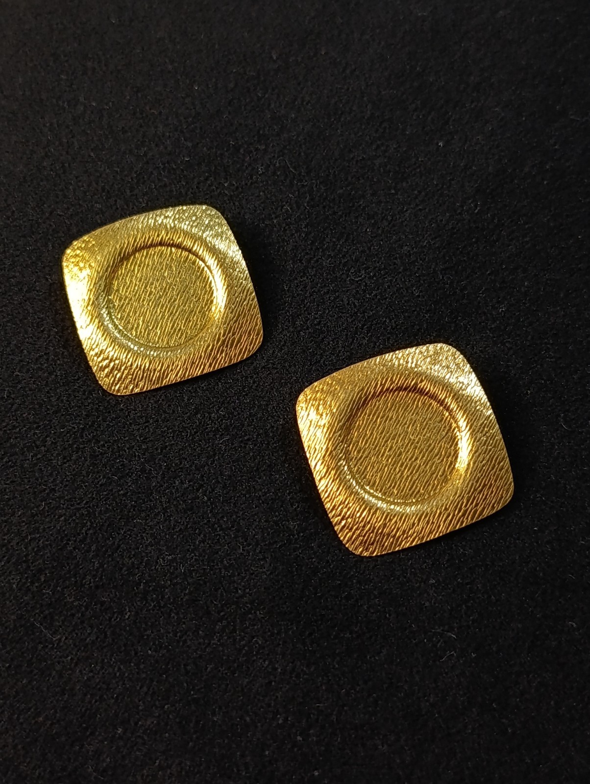Vintage Gold-Tone Clip-On Earrings Textured Metal Alloy Retro Statement Jewelry