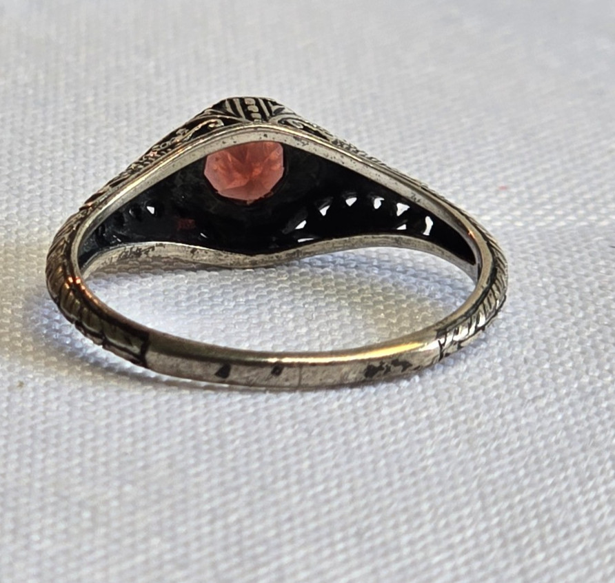 Vtg Sterling Silver Ring 1.76g Fine Jewelry Size 6.75 Band Garnet Look *READ*