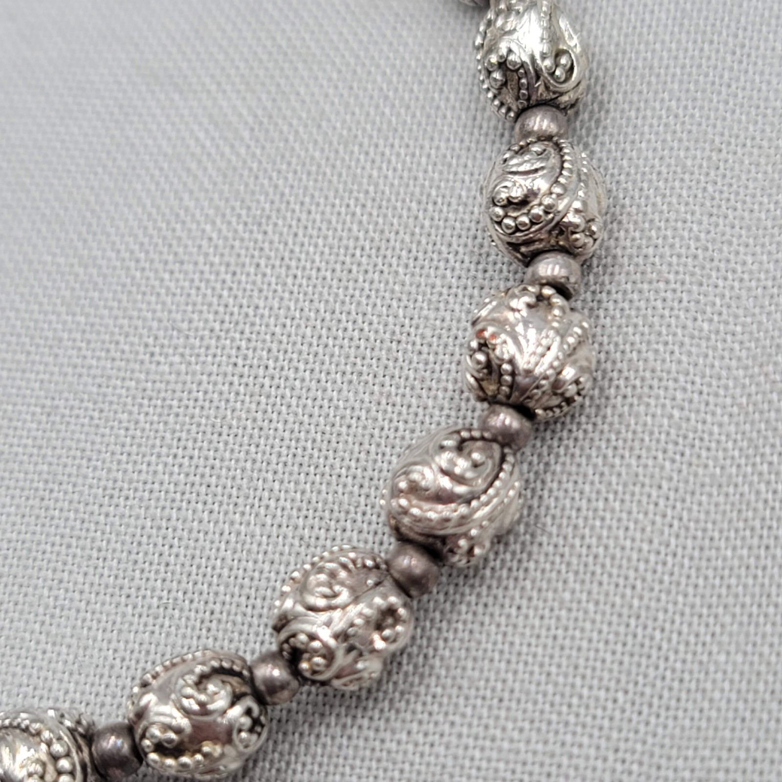 Vintage Napier Embossed Silver tone Bead Bracelet 6.75″