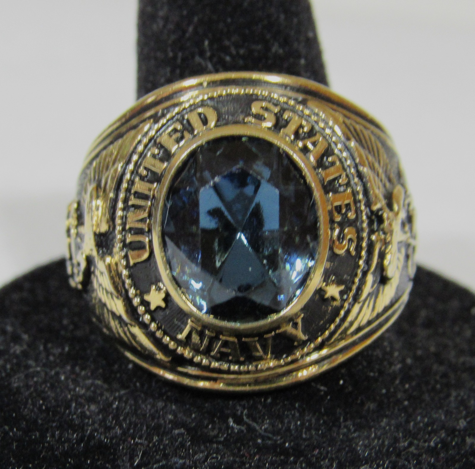 Vintage US Navy Blue Stone Men’s Ring Eagle Anchor 18K Gold Electroplate Size 12