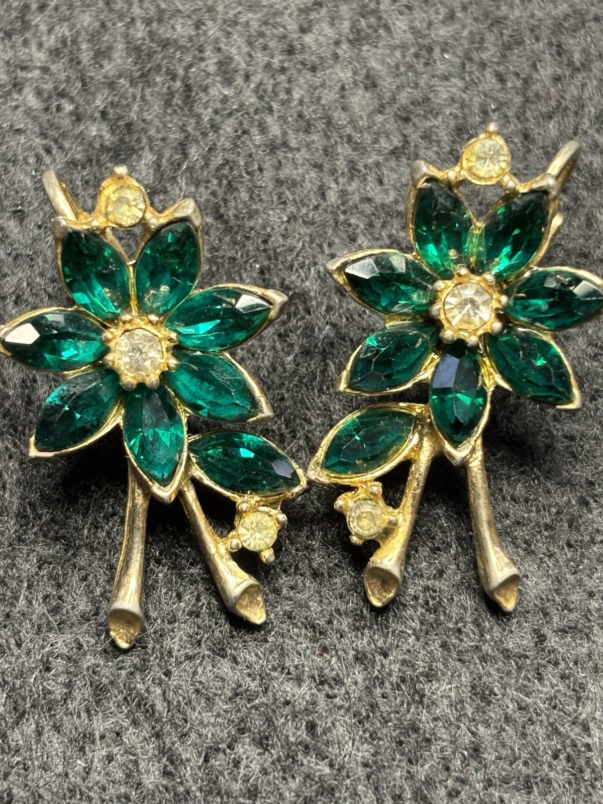 Kramer of New York Flower Earrings Gold Tone Green Marquise Cut Rhinestone Clip