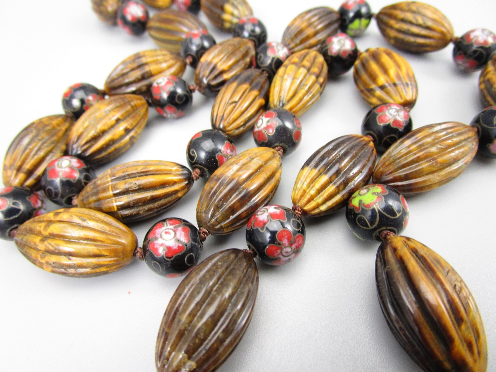 BEAUTIFUL 29″ CARVED TIGER’S EYE CLOISSONE KNOTTED BEAD NECKLACE