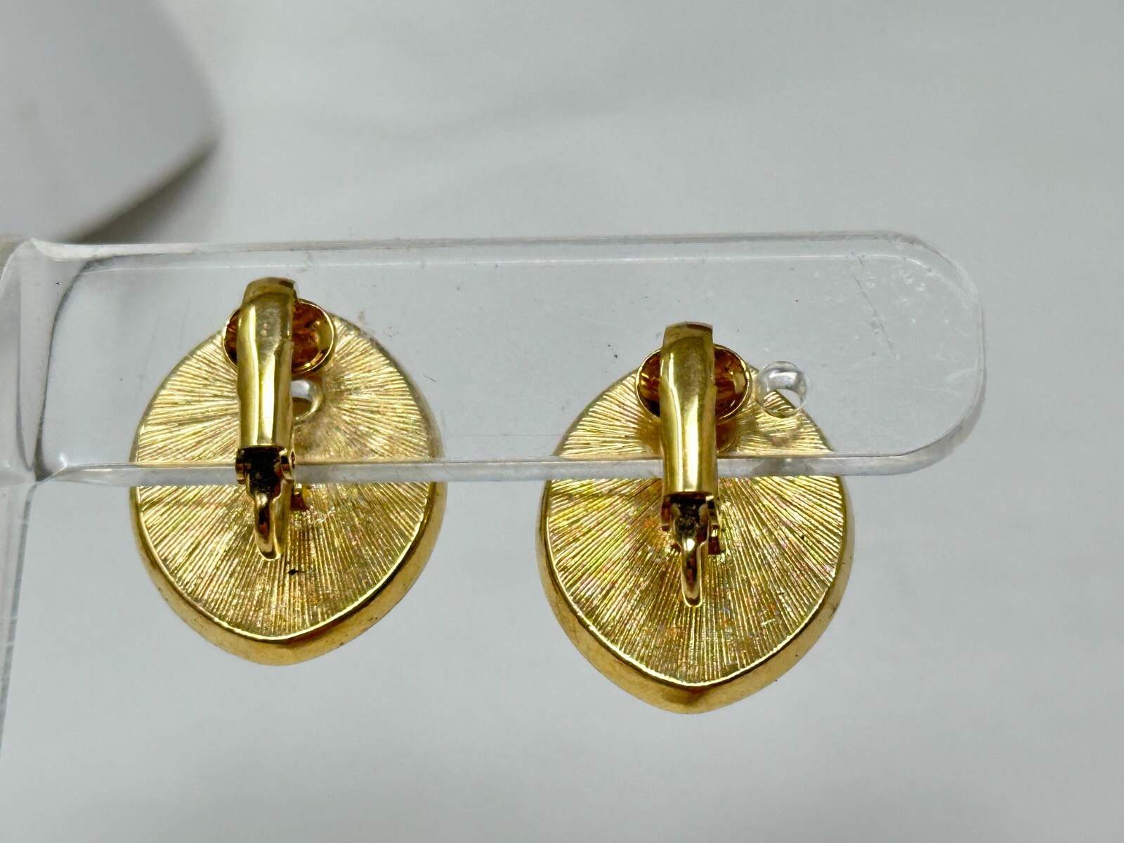 Vintage Goldtone Marbled Blue Plastic Inset Clip On Earrings