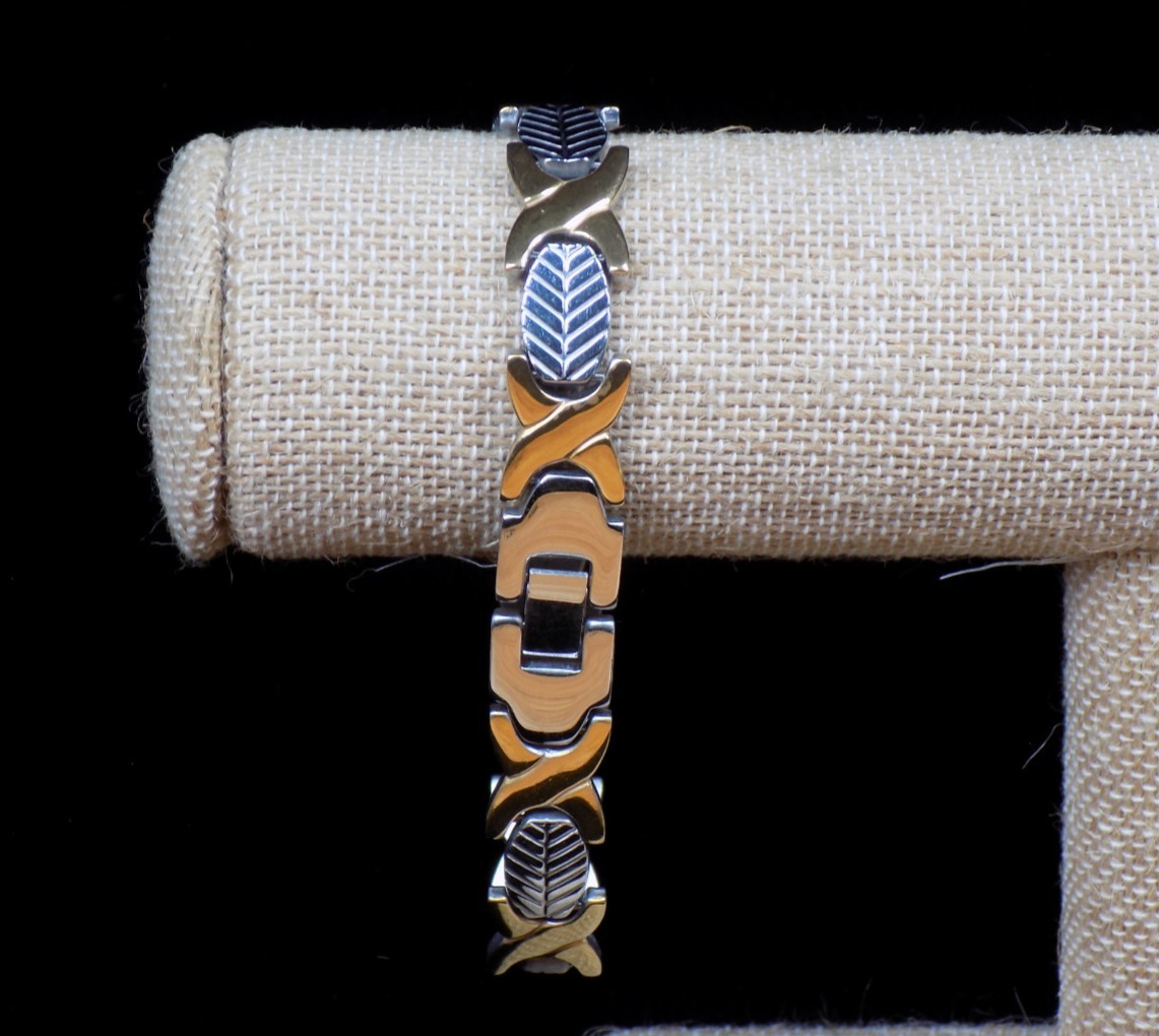 Vintage Stainless Steel Bracelet XO Leaves Unisex Two Tone Size 8″ L x 1/2″ W