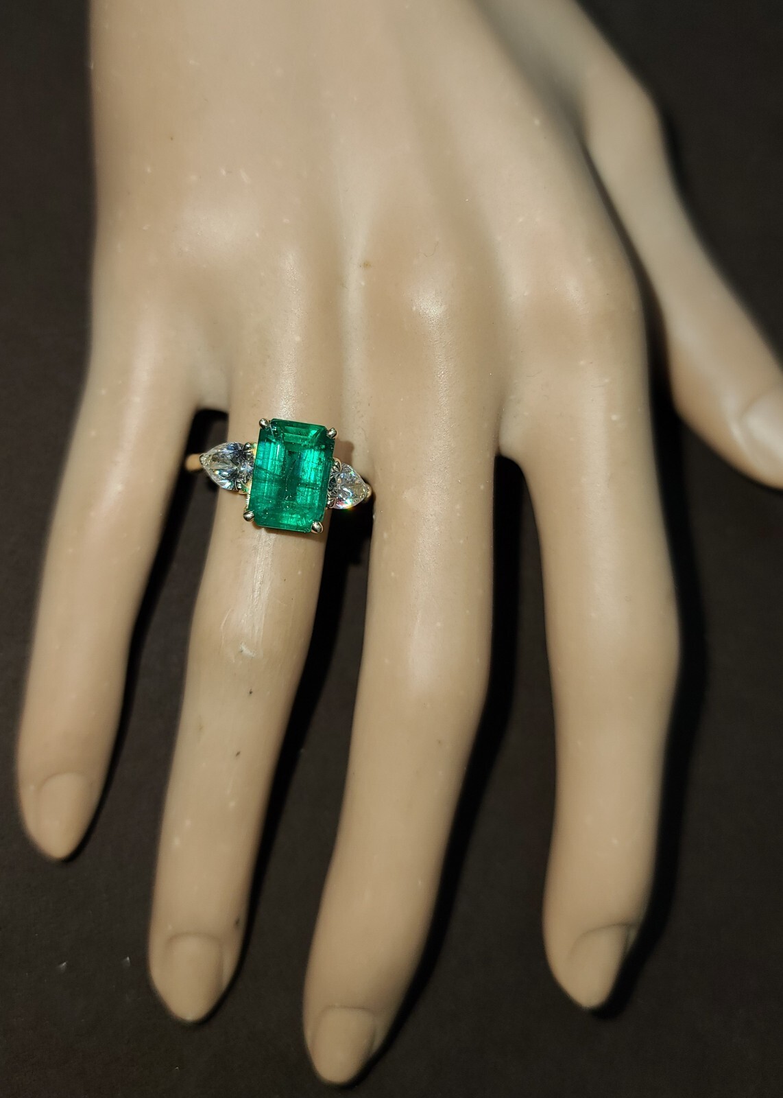 14k Yellow Engagement Ring 4.37ct. Natural Green Emerald Rectangular Shape