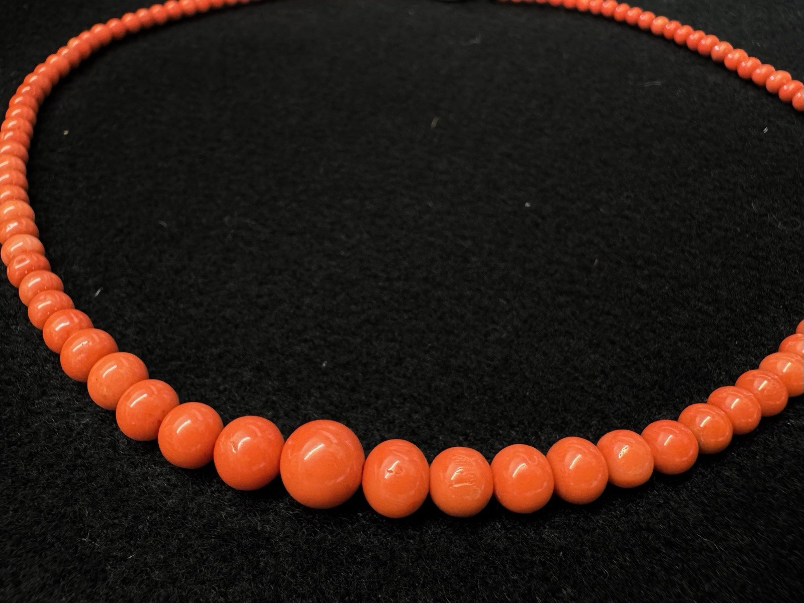 Vintage Vermeil Claps And Natural AAA Salmon Coral Graduated beads necklace 20in