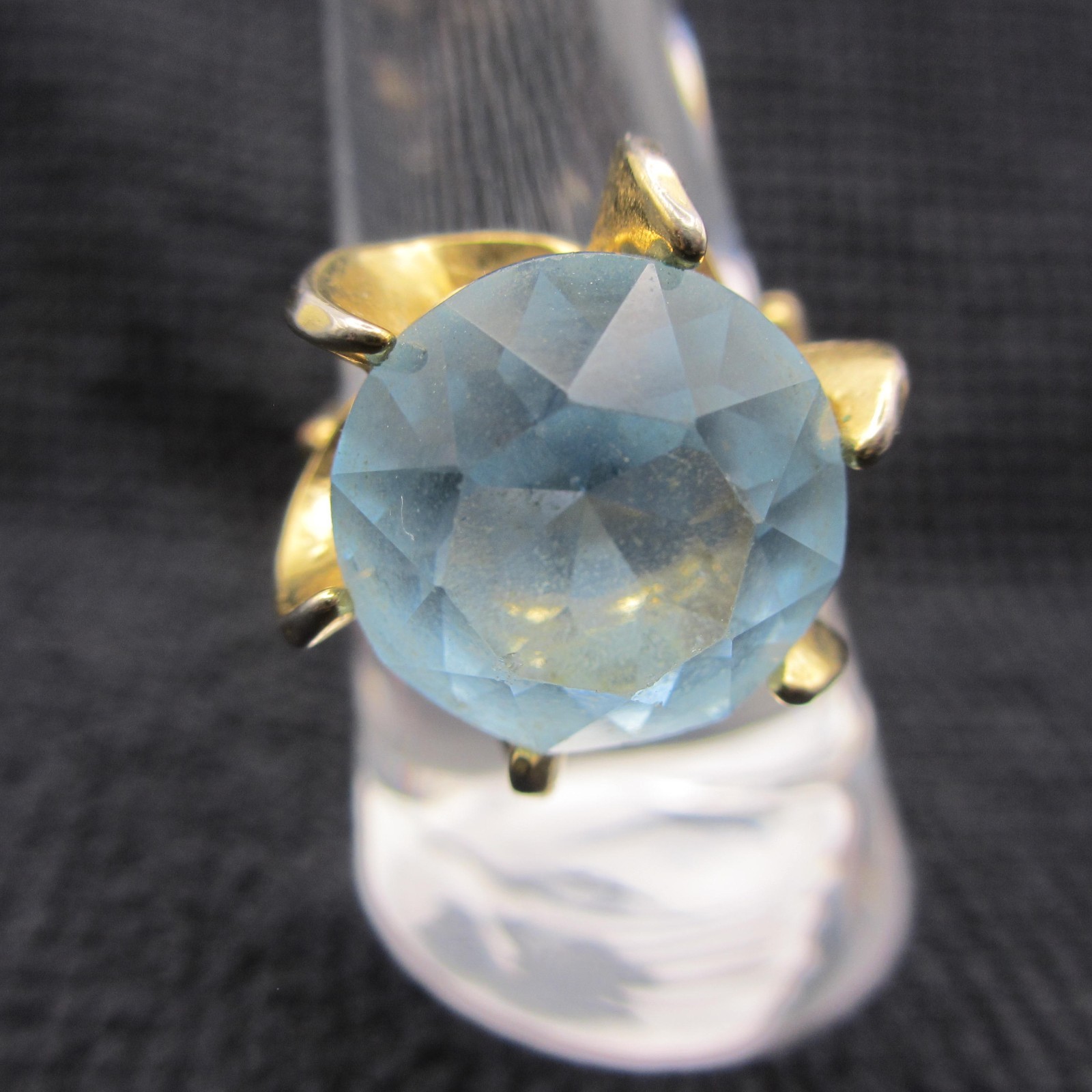 Vintage Cocktail Ring Blue Faceted Glass Gold Tone Size 8