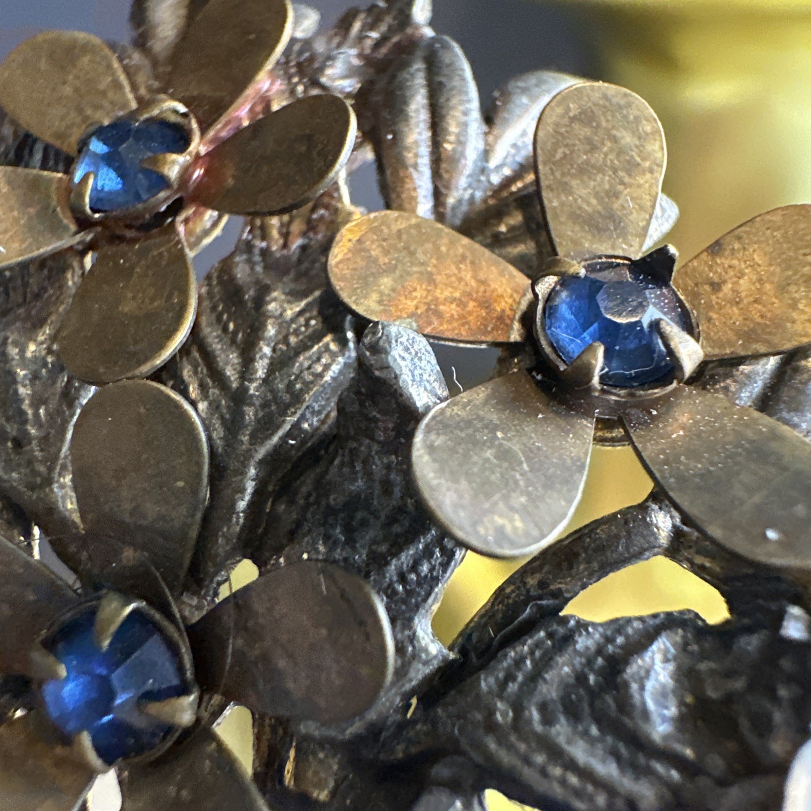 Unsigned GOLDMAN &GOLDMAN BASKET of Flowers Brooch