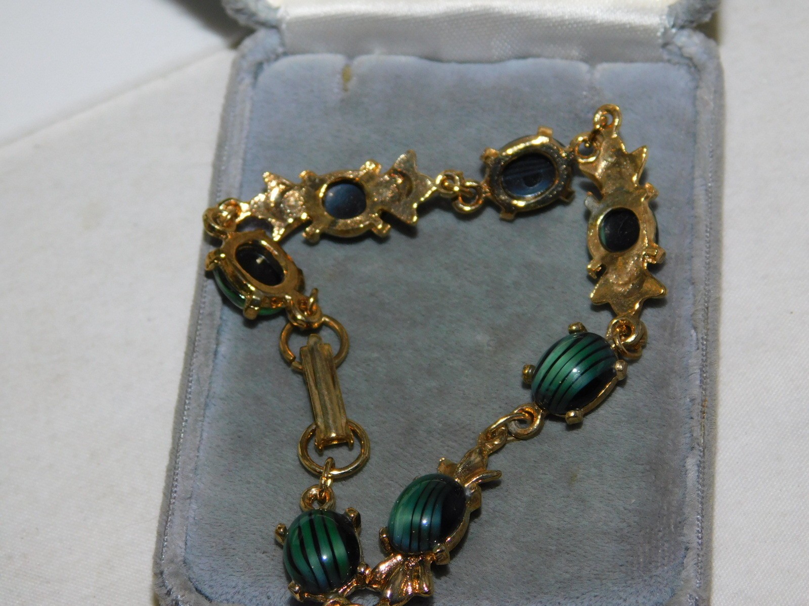Vintage Scarab Style Link Green Black Striped Glass Cab Gold 7.5″ Bracelet