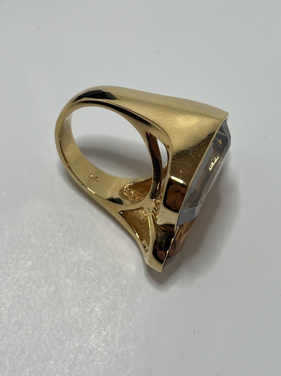 Large Swarovski Swan Faceted Topaz Crystals Cocktail Ring Size 7 with Box