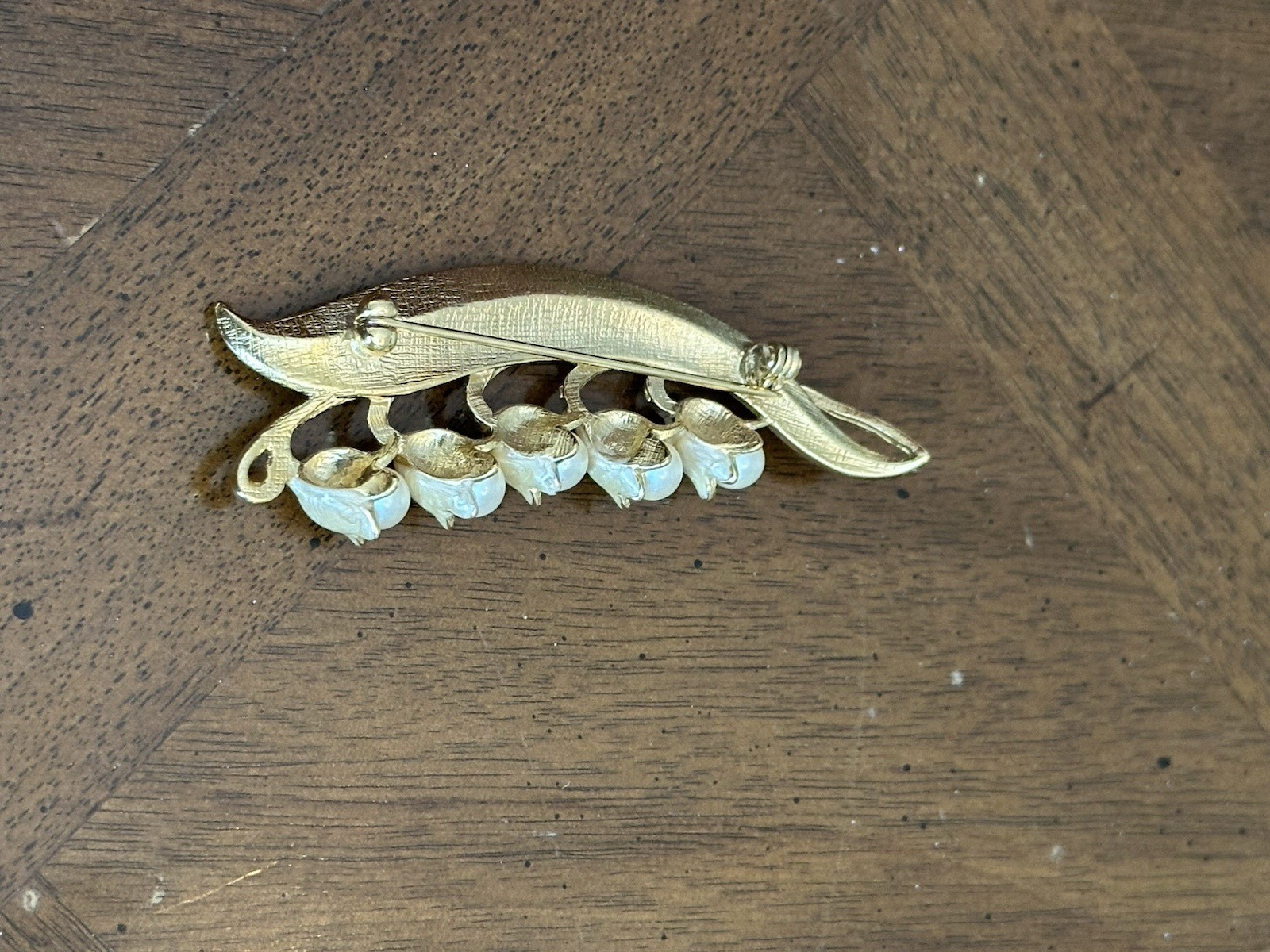 Vintage Richelieu Green Enamel Faux Pearl Lily of the Valley Flower Brooch New!