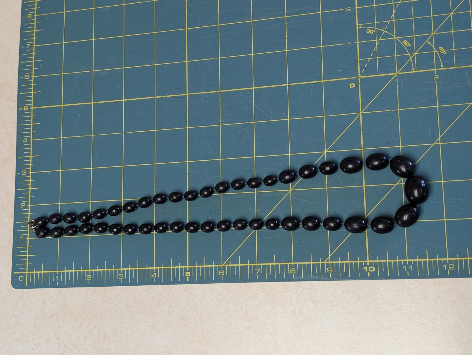 Black Plastic Oval Beaded Necklace Ball Chain Lobster Clasp 24in No Stone