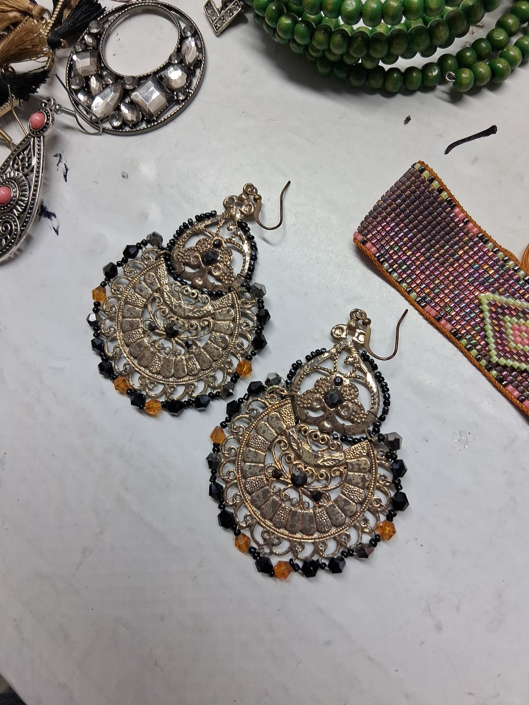3.18Lbs Wearable Vintage Jewelry Huge lot Costume And More Unsearched Tangled