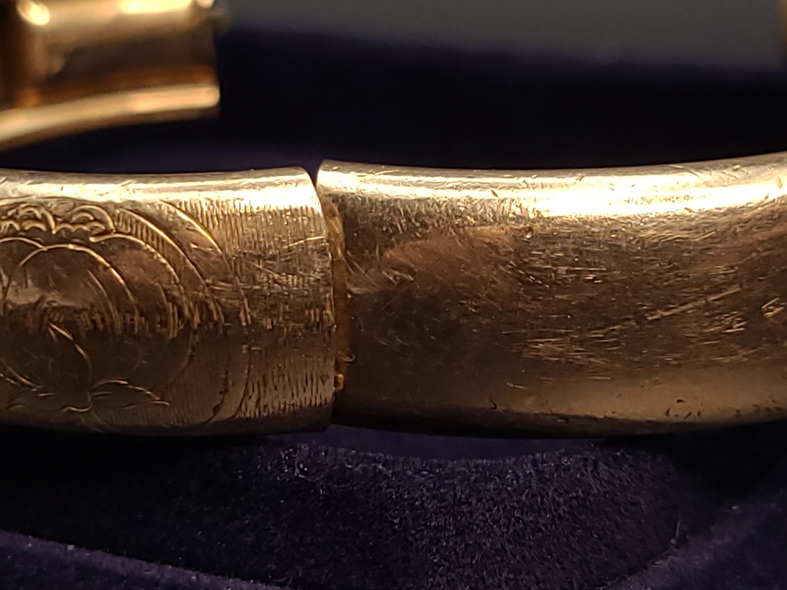 Antique Victorian Gold Filled Engraved Floral Hinged Bangle Bracelet 18cm