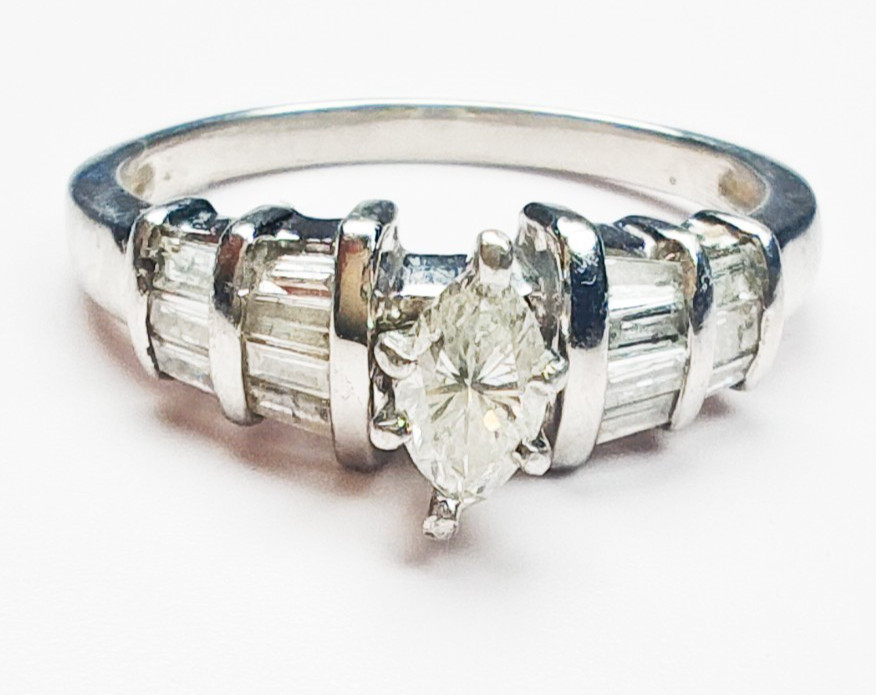 14K White Gold .69ct Marquise & Baguette Natural Diamond Ring Size 6 5g Vintage