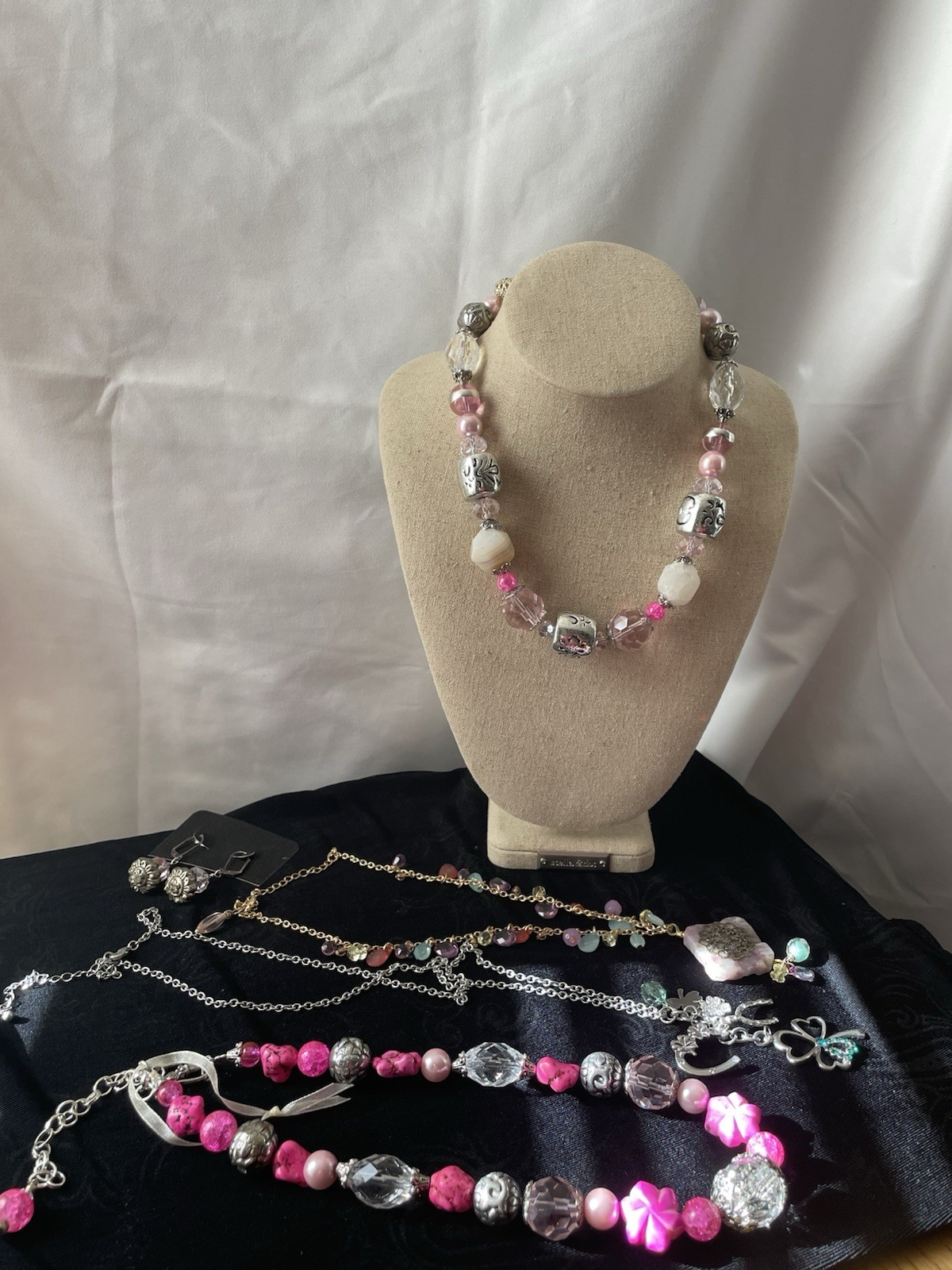 Lot Of Costume Jewelry See Pictures Details/Wear