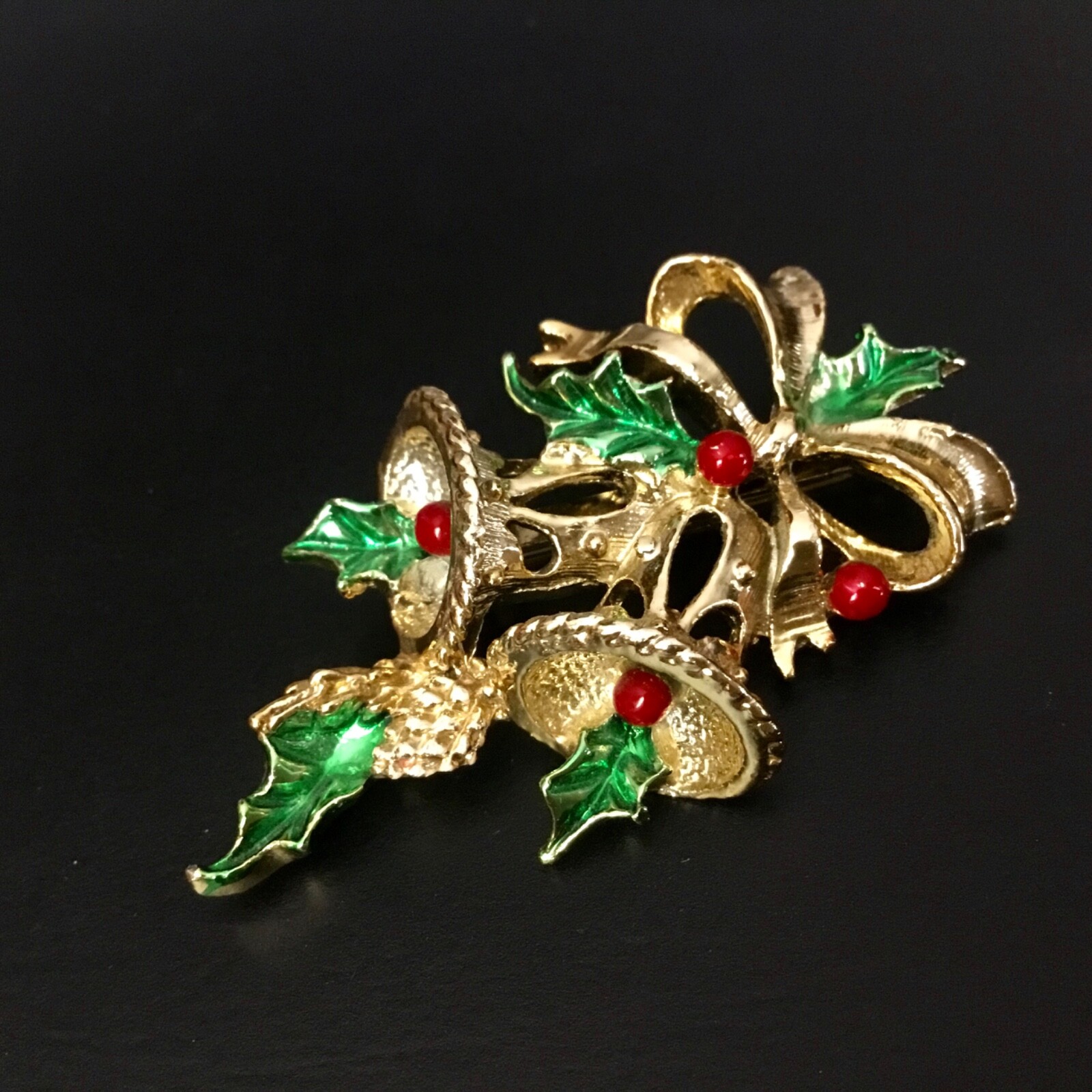 Christmas Pin Lot Signed GERRYS Gold Tone Tree Bells Poinsettia & Bow Vintage
