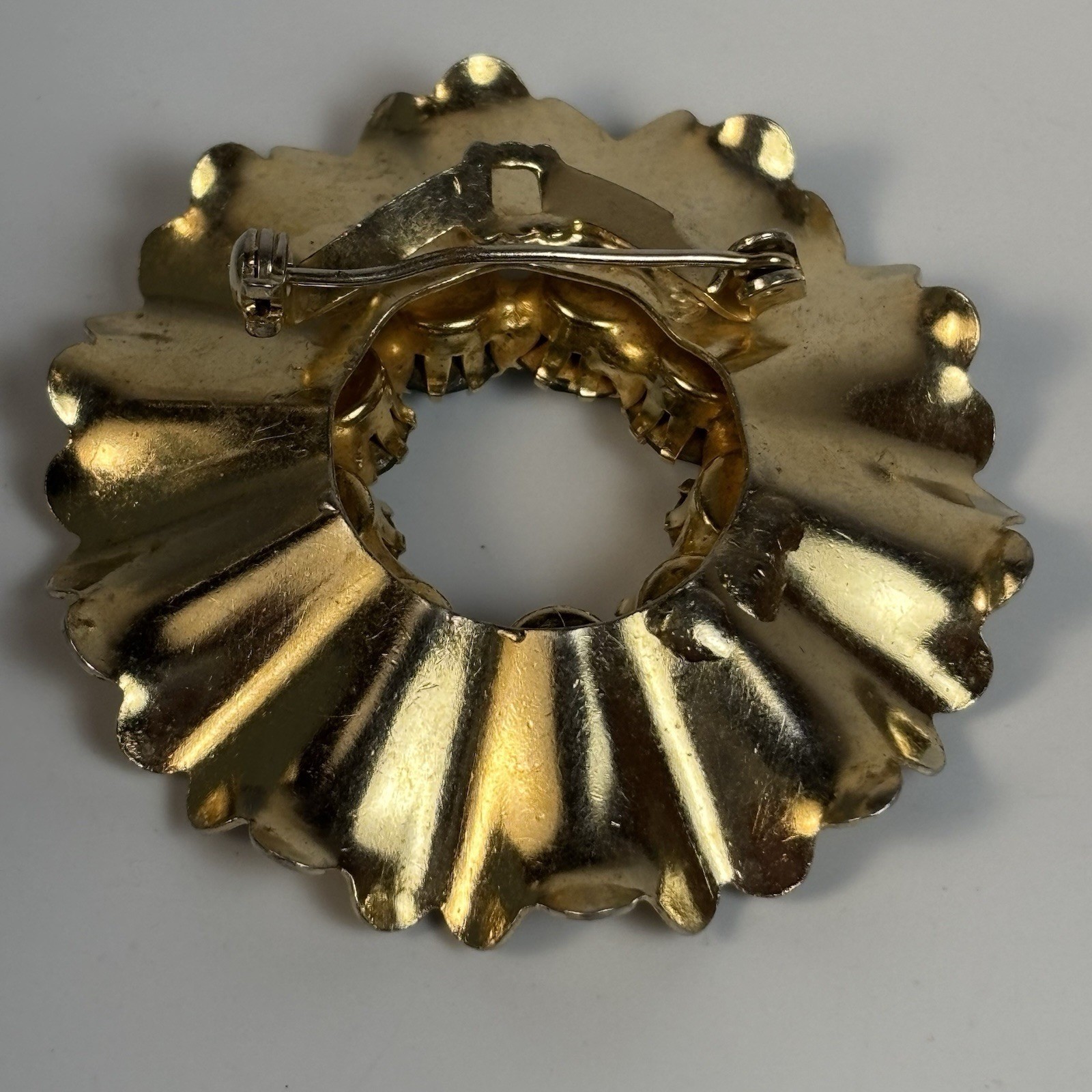 Brooch Lot Vintage Gold Tone Wreath Green Rhinestones Angel