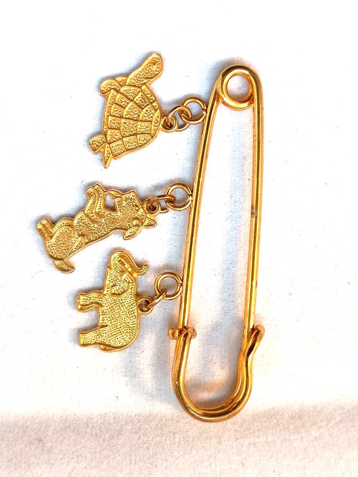 Vintage Gold Tone Brooch w/ Dangle Animal Charms Turtle Goat Elephant Good Cond.