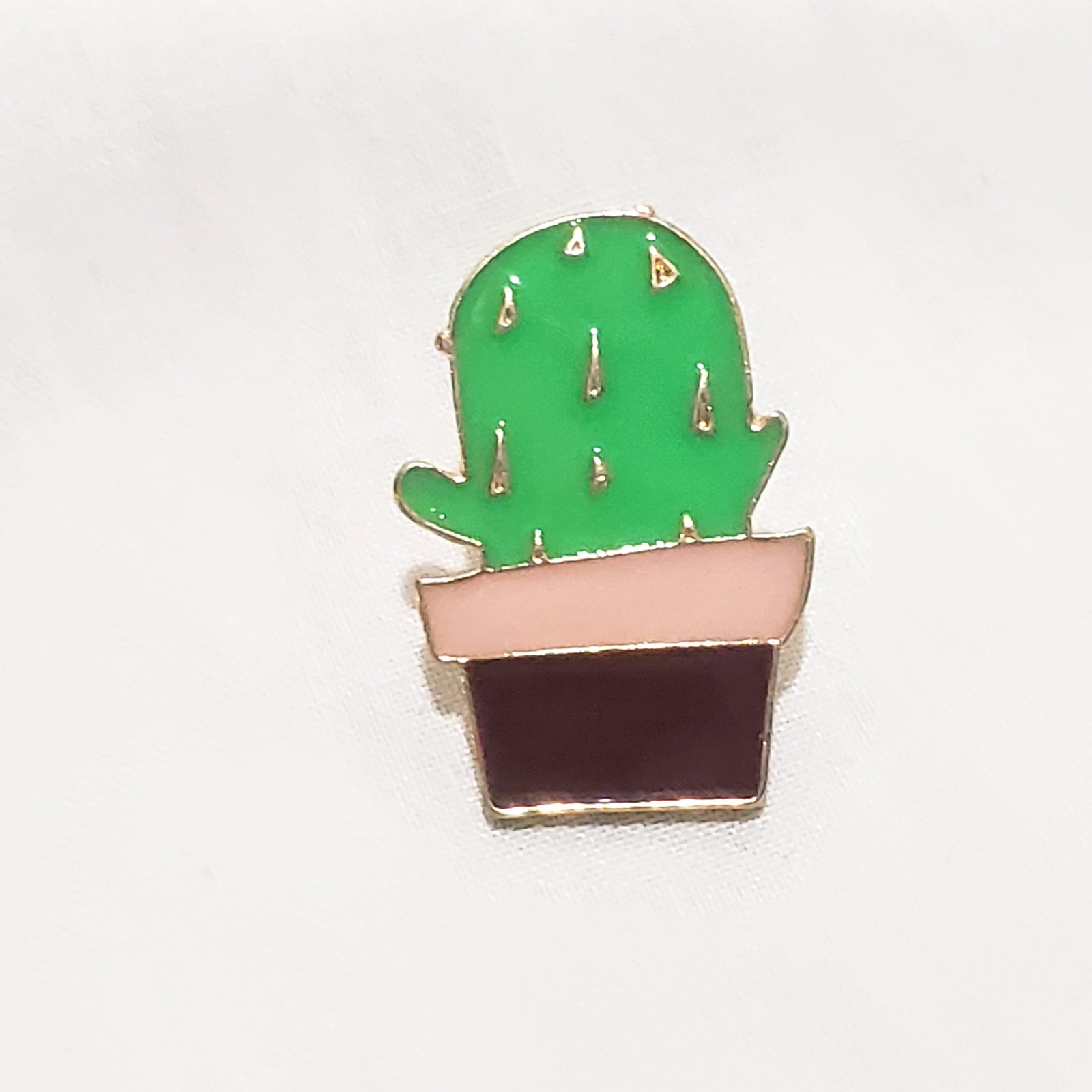 Cactus Plant in Flower Pot Novelty Lapel Pin 1″ Green